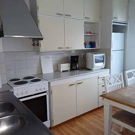 Apartment Hh Huoneistot Kaksio Parvekkeella